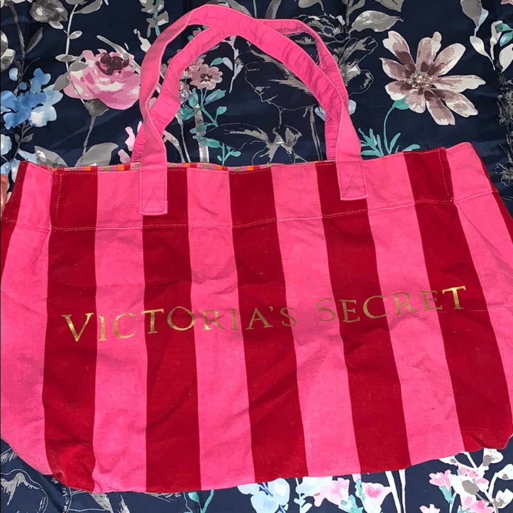 VS tote